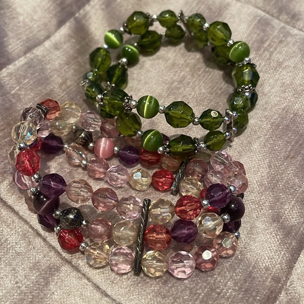 2 beaded Bracelets bundle Green and Pink Stretch